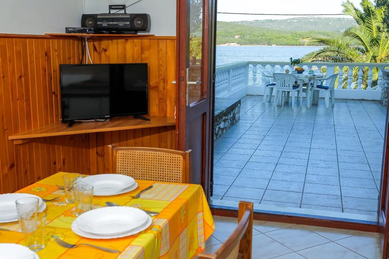 Apartments Kolic Veli Rat