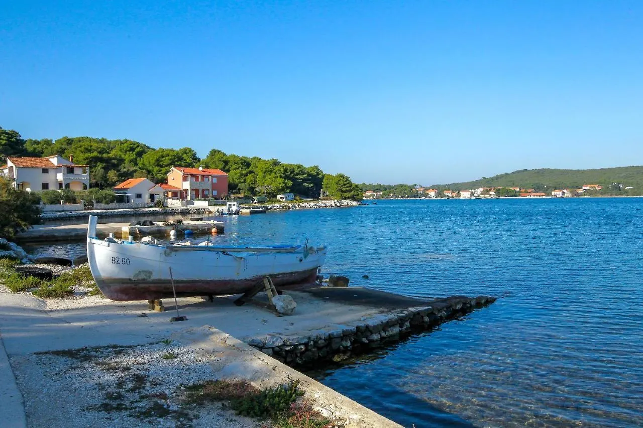 Apartments Kolic Veli Rat