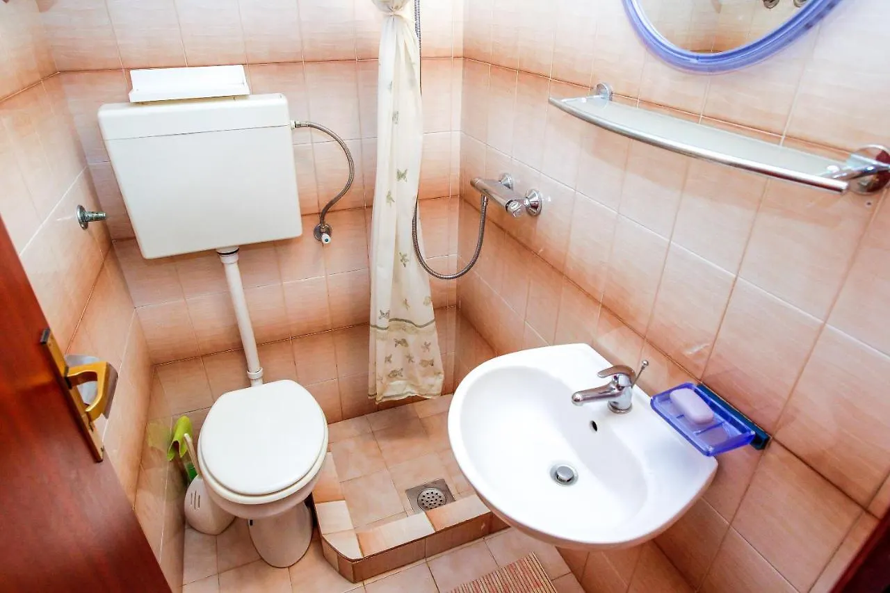 Apartments Kolic Veli Rat